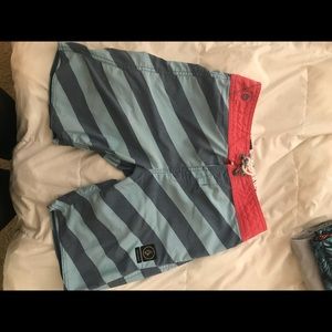 Volcom boys boardshorts